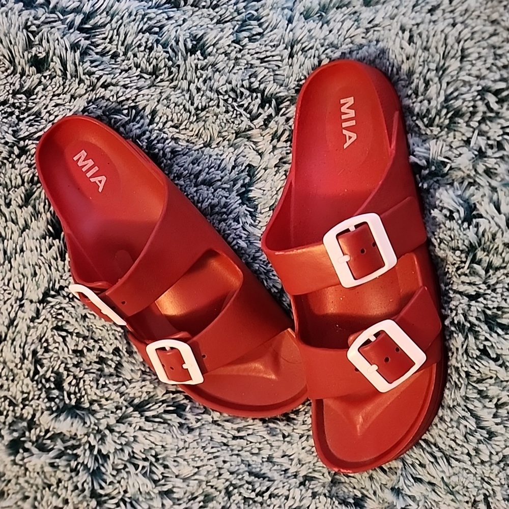 Mia Sandles from the Buckle size 8 1/2